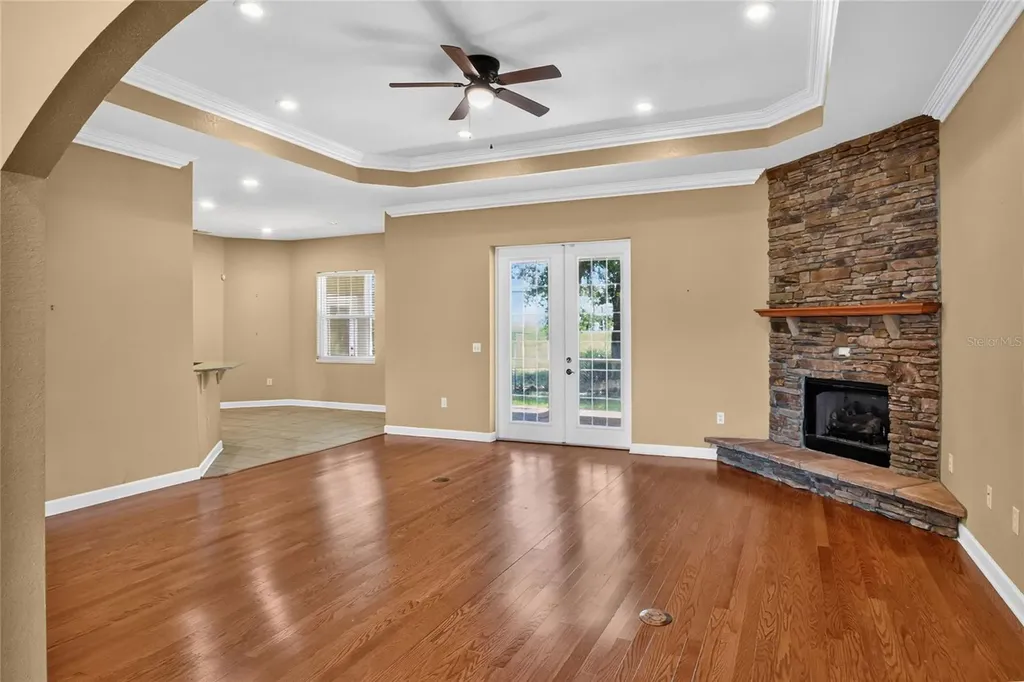 5704 Lake Victoria Drive Lakeland FL 33813