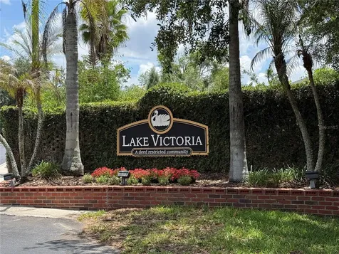 5704 Lake Victoria Drive Lakeland FL 33813