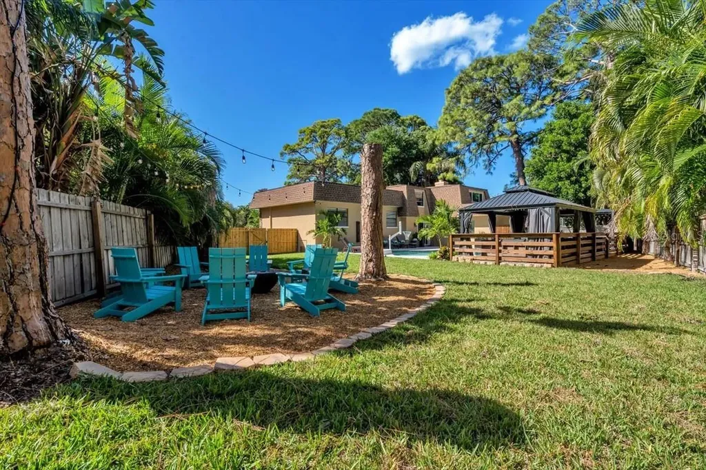 14389 83rd Place Seminole FL 33776