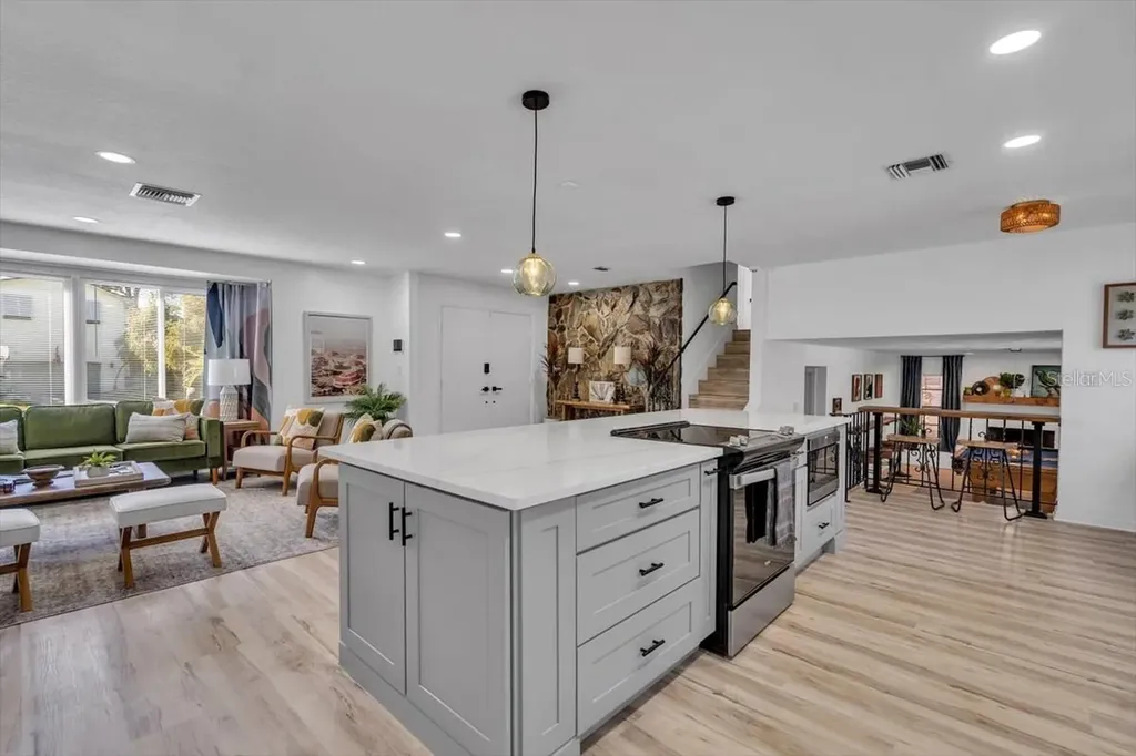 14389 83rd Place Seminole FL 33776