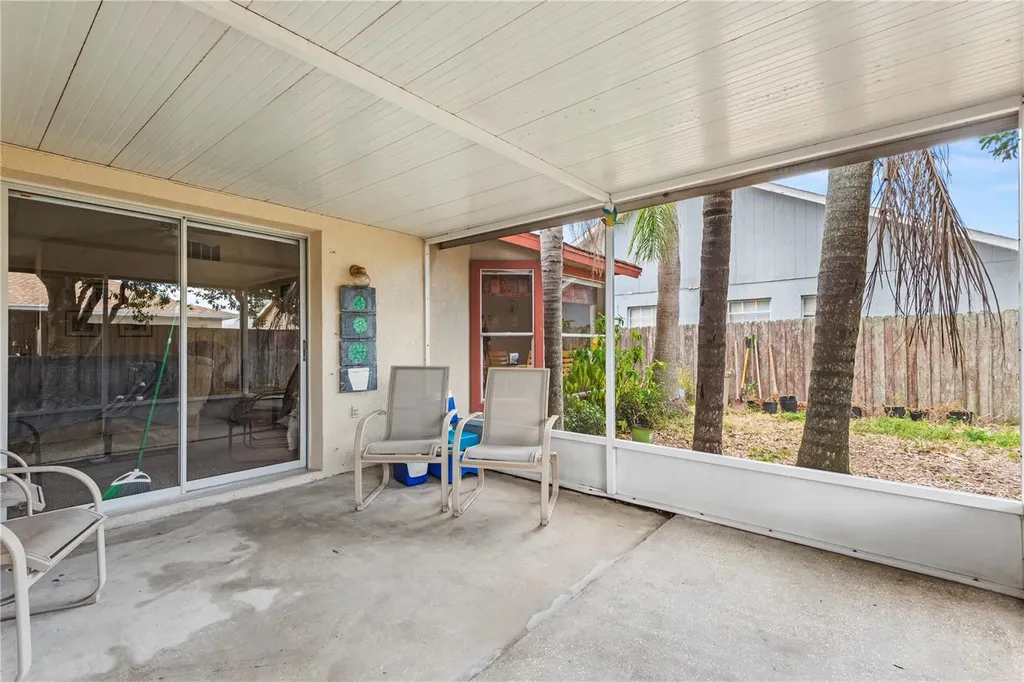 6937 42nd Court E Sarasota FL 34243