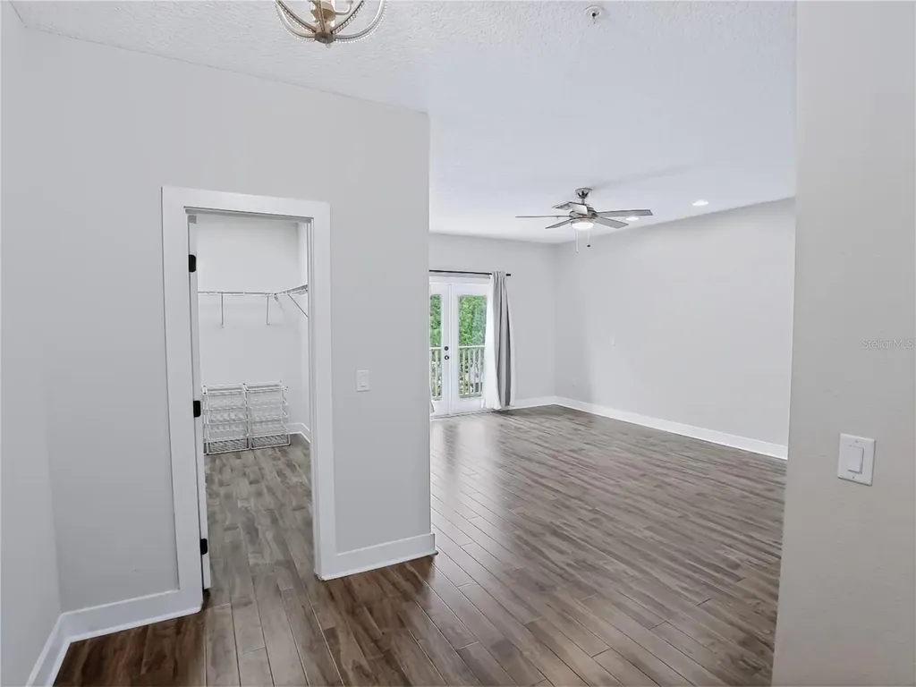 2233 E Kaley Avenue Orlando FL 32806