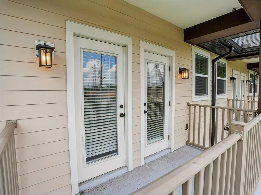2233 E Kaley Avenue Orlando FL 32806