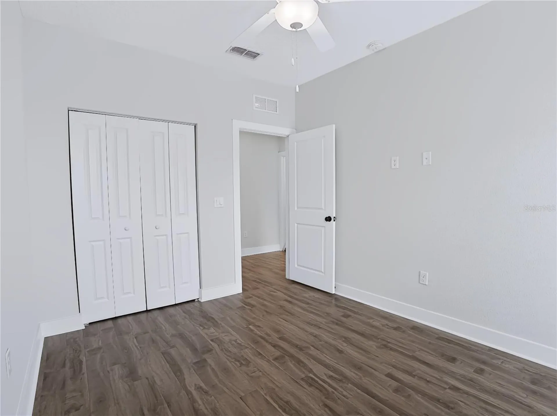 2233 E Kaley Avenue Orlando FL 32806