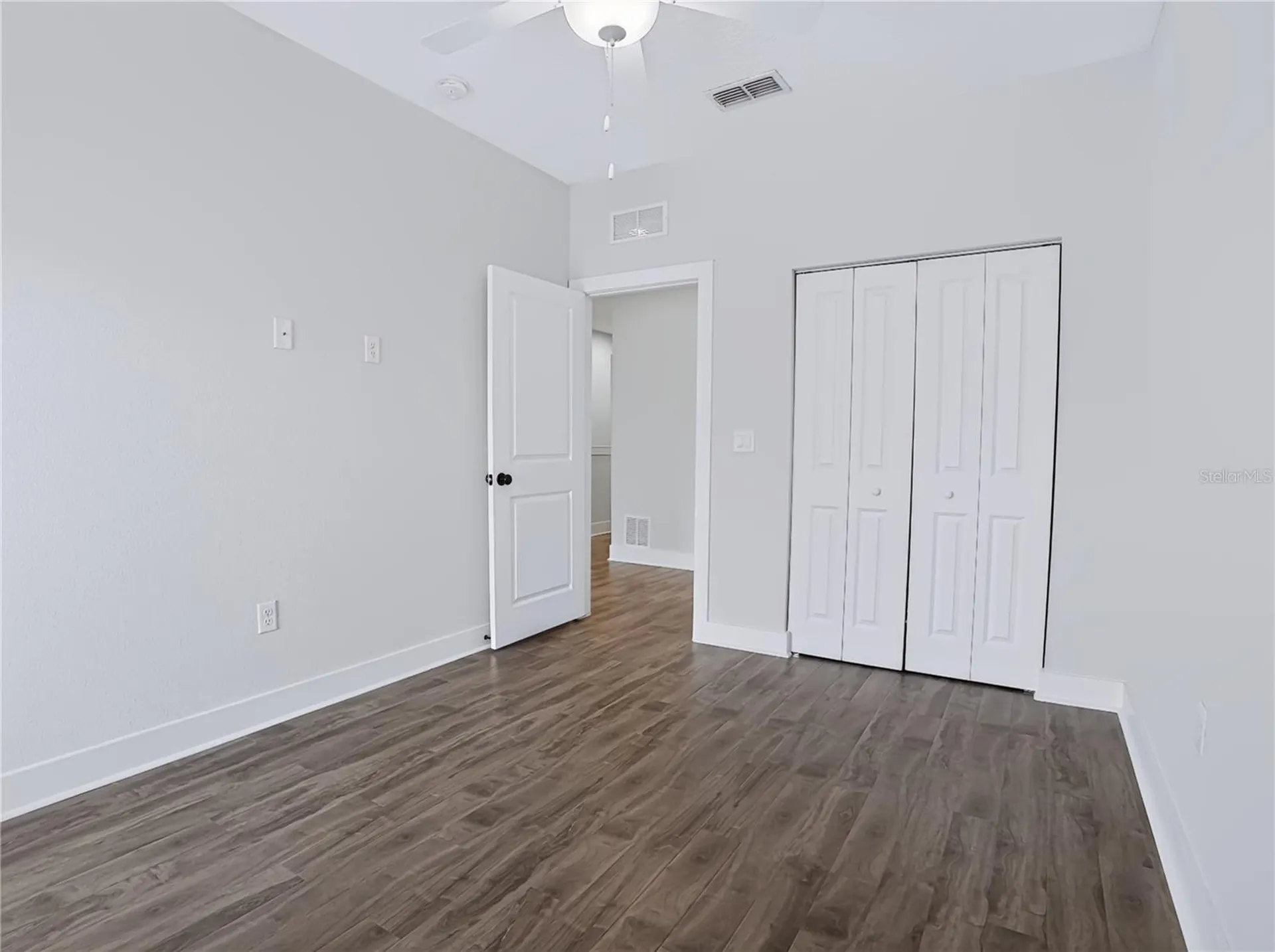2233 E Kaley Avenue Orlando FL 32806