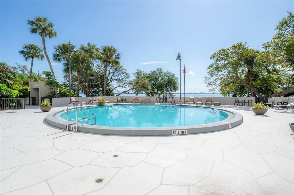 4141 Bayshore Boulevard Tampa FL 33611
