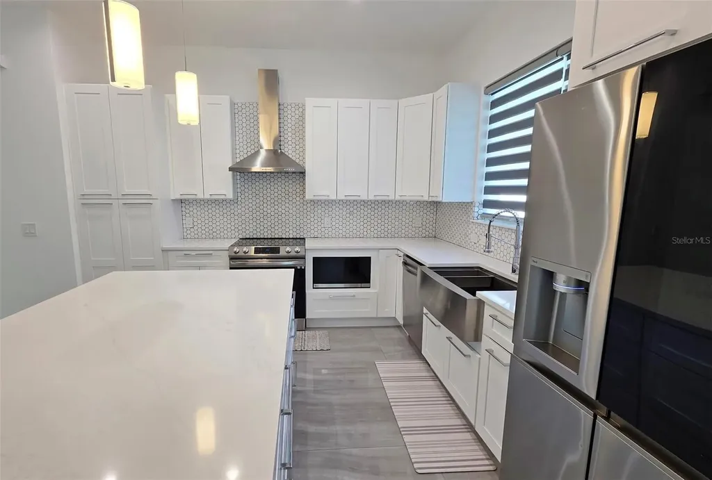 3017 Pine Street Bradenton FL 34208