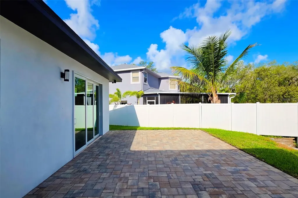 3017 Pine Street Bradenton FL 34208