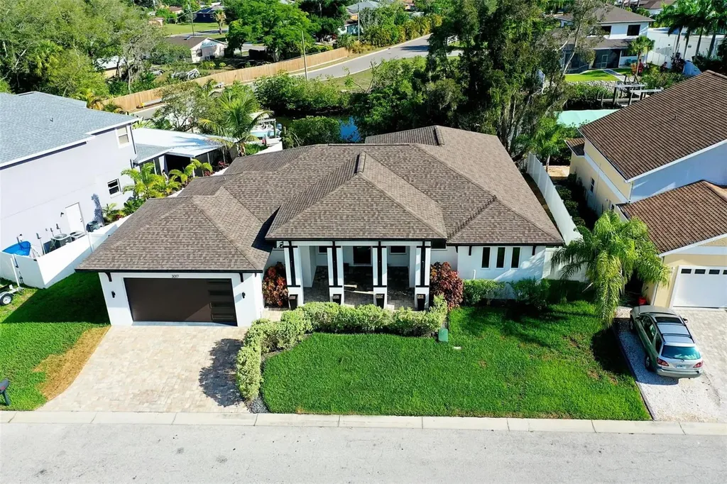 3017 Pine Street Bradenton FL 34208