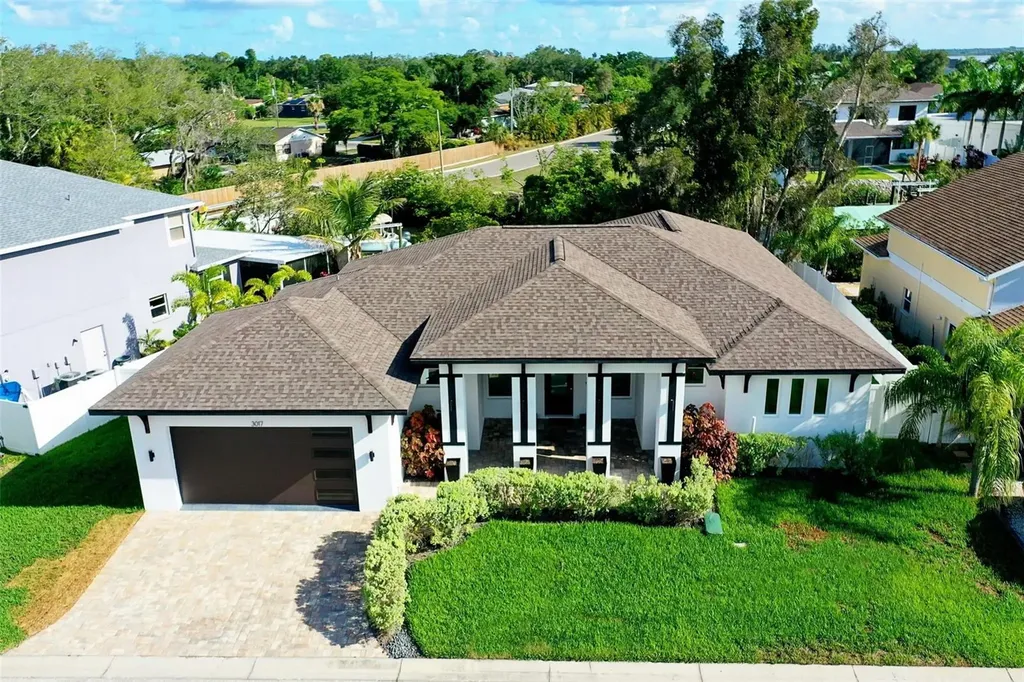 3017 Pine Street Bradenton FL 34208