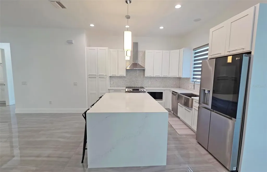 3017 Pine Street Bradenton FL 34208