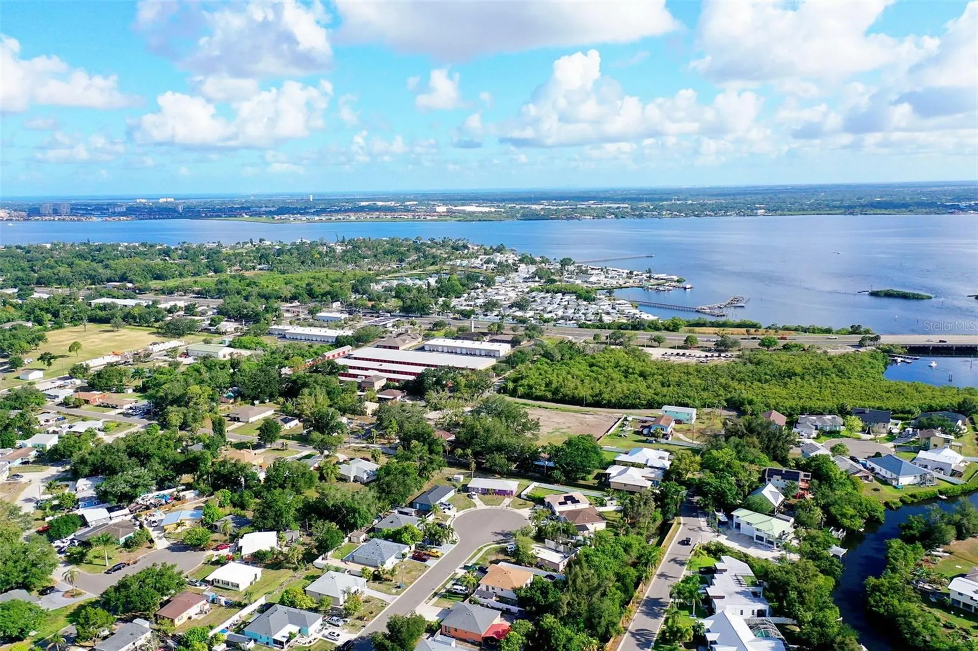 3017 Pine Street Bradenton FL 34208