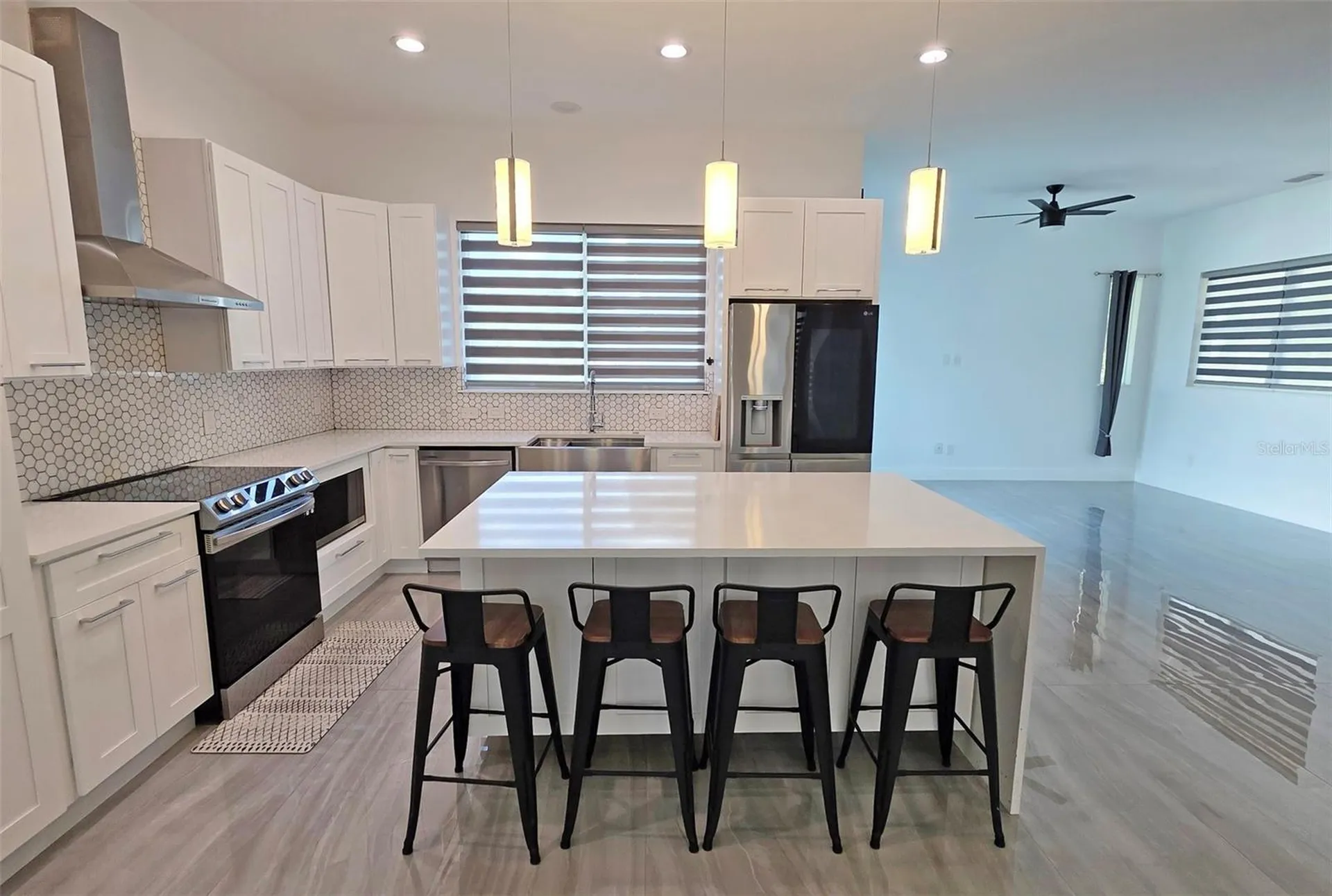 3017 Pine Street Bradenton FL 34208