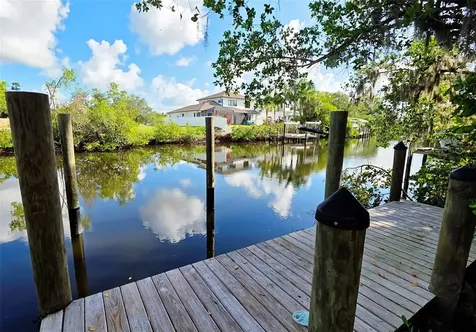 3017 Pine Street Bradenton FL 34208