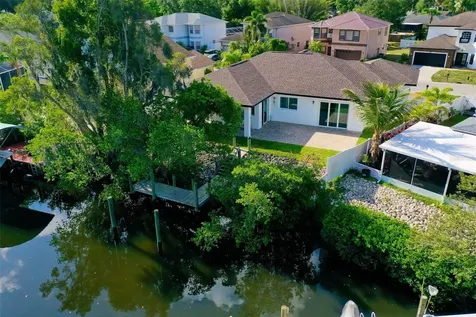 3017 Pine Street Bradenton FL 34208