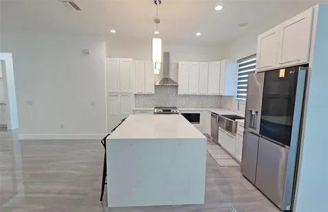 3017 Pine Street Bradenton FL 34208