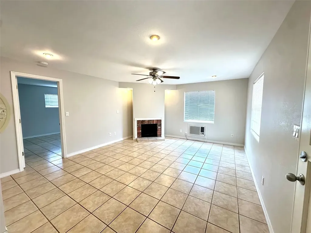 1458 Cleveland Street Clearwater FL 33755