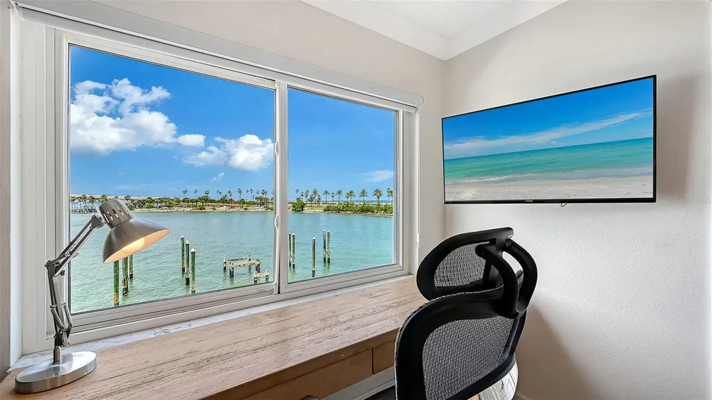 174 Golden Gate Point Sarasota FL 34236