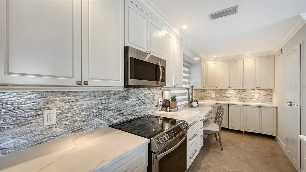 174 Golden Gate Point Sarasota FL 34236
