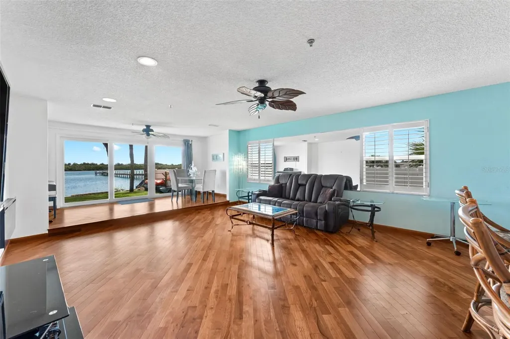 1909 S Riverside Drive Edgewater FL 32141