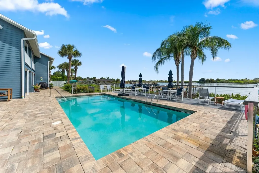 1909 S Riverside Drive Edgewater FL 32141