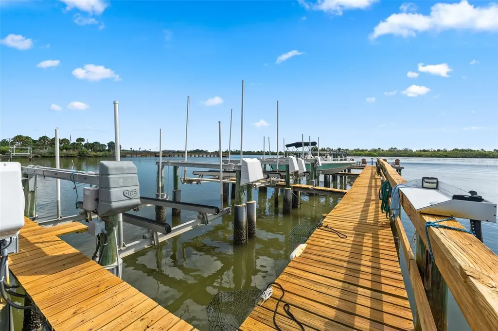 1909 S Riverside Drive Edgewater FL 32141