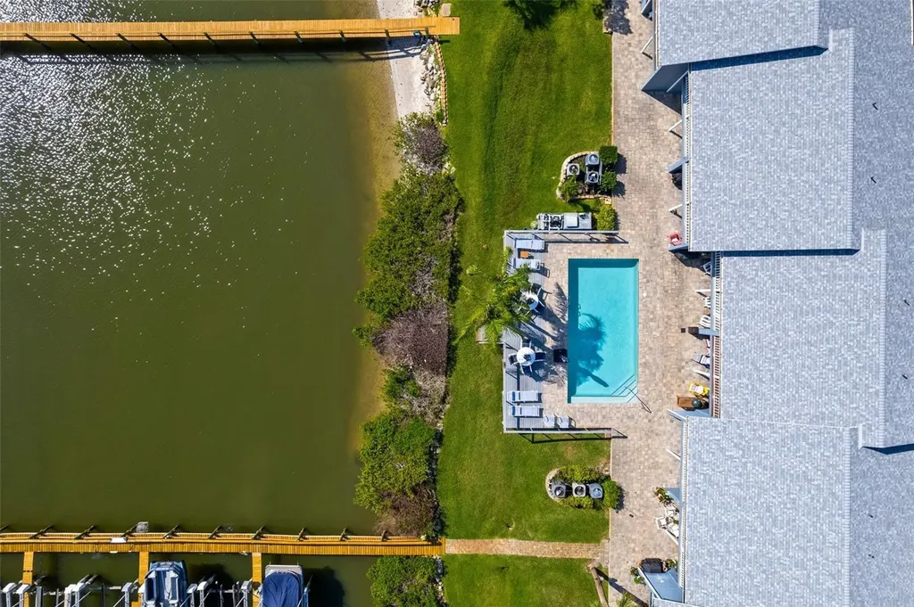 1909 S Riverside Drive Edgewater FL 32141