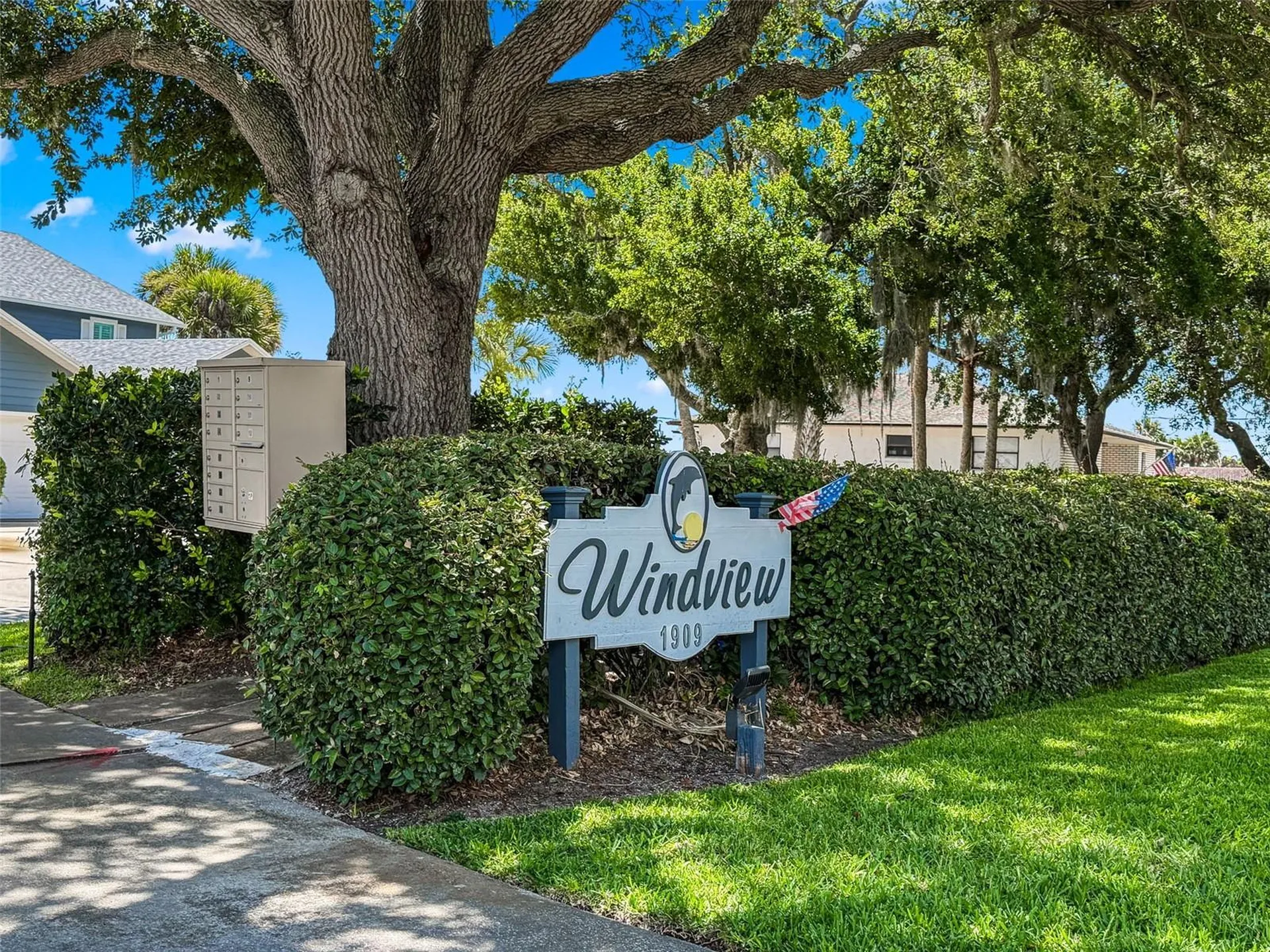 1909 S Riverside Drive Edgewater FL 32141