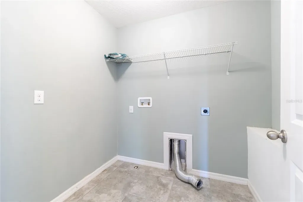 3621 Kearsney Abbey Circle Dover FL 33527