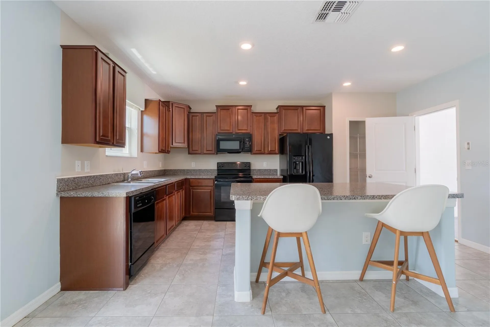 3621 Kearsney Abbey Circle Dover FL 33527