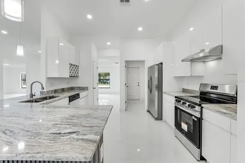 2702 50th Street SW Lehigh Acres FL 33976