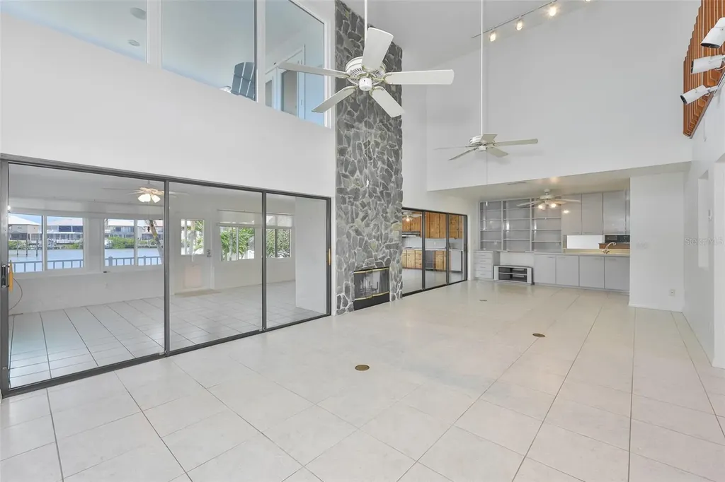 929 Symphony Isles Boulevard Apollo Beach FL 33572