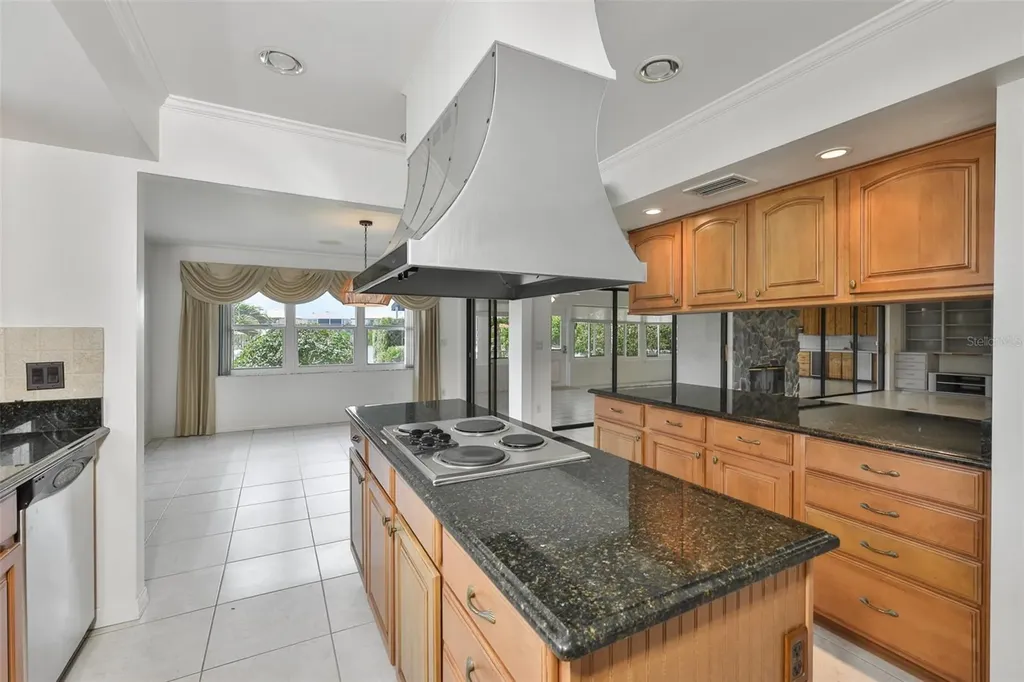 929 Symphony Isles Boulevard Apollo Beach FL 33572