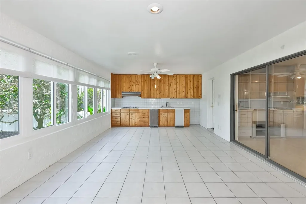 929 Symphony Isles Boulevard Apollo Beach FL 33572