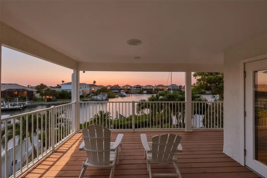 929 Symphony Isles Boulevard Apollo Beach FL 33572