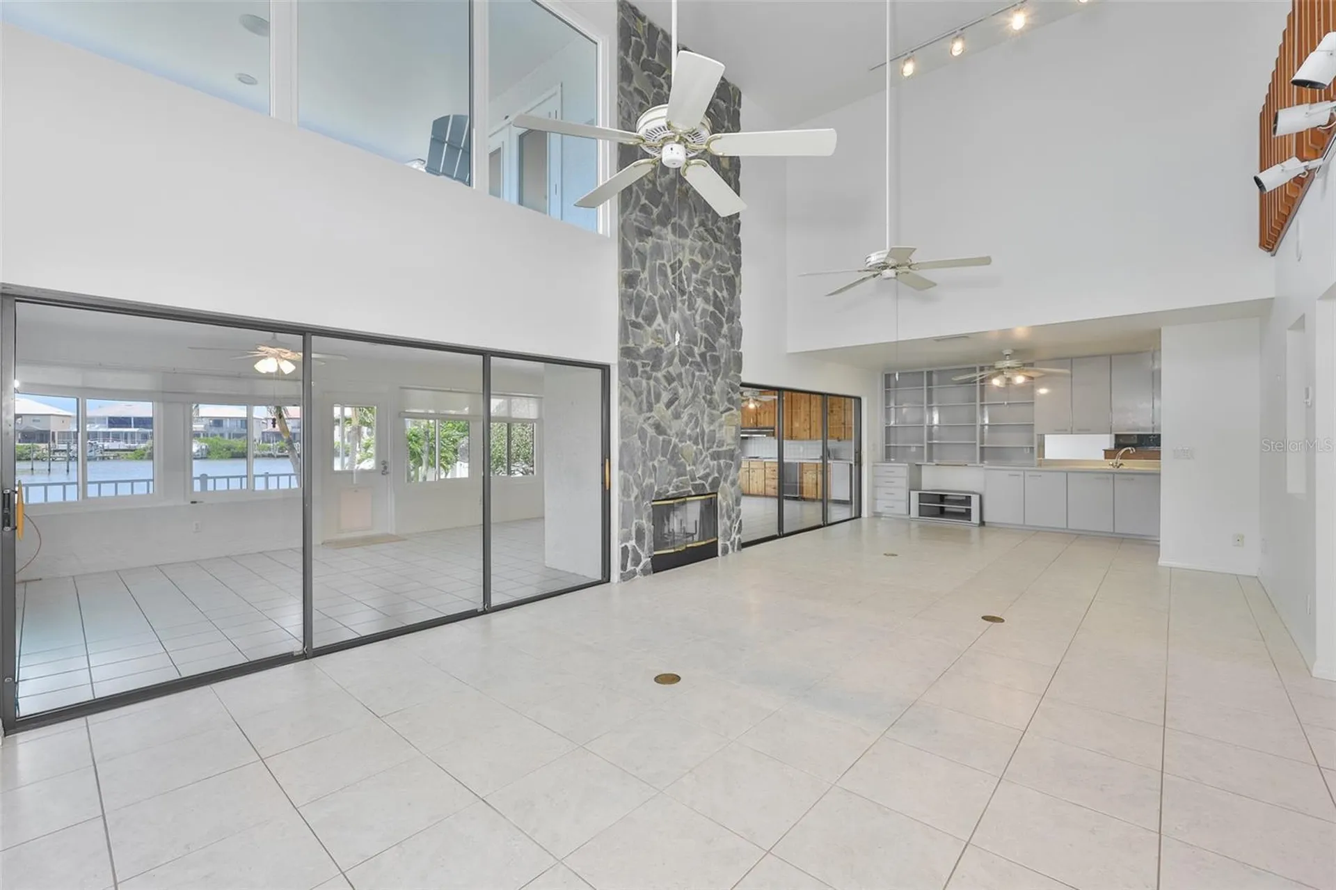 929 Symphony Isles Boulevard Apollo Beach FL 33572