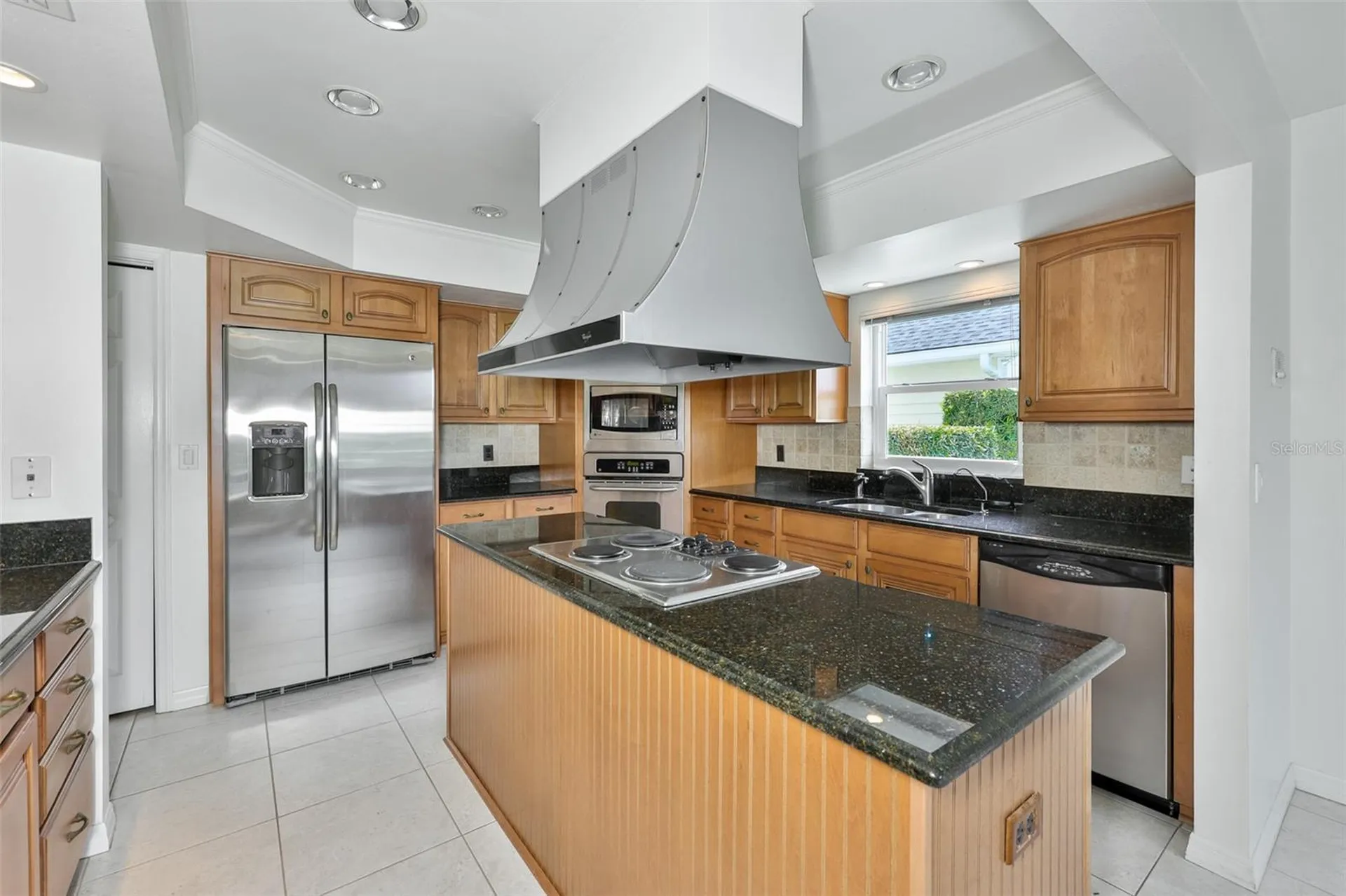 929 Symphony Isles Boulevard Apollo Beach FL 33572