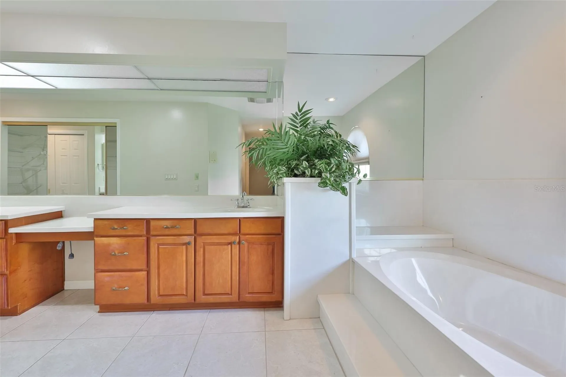 929 Symphony Isles Boulevard Apollo Beach FL 33572