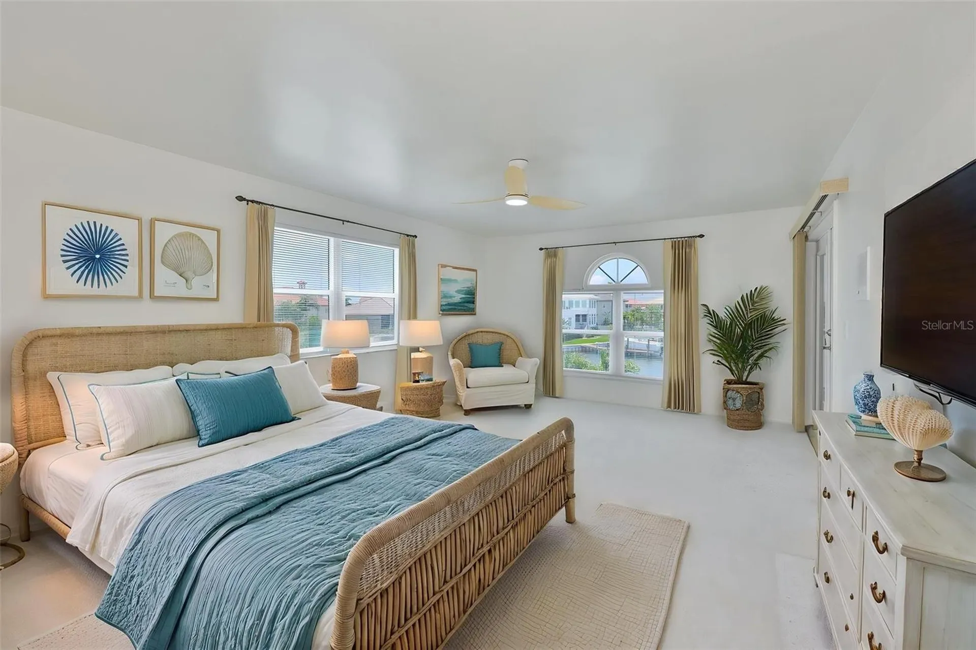 929 Symphony Isles Boulevard Apollo Beach FL 33572