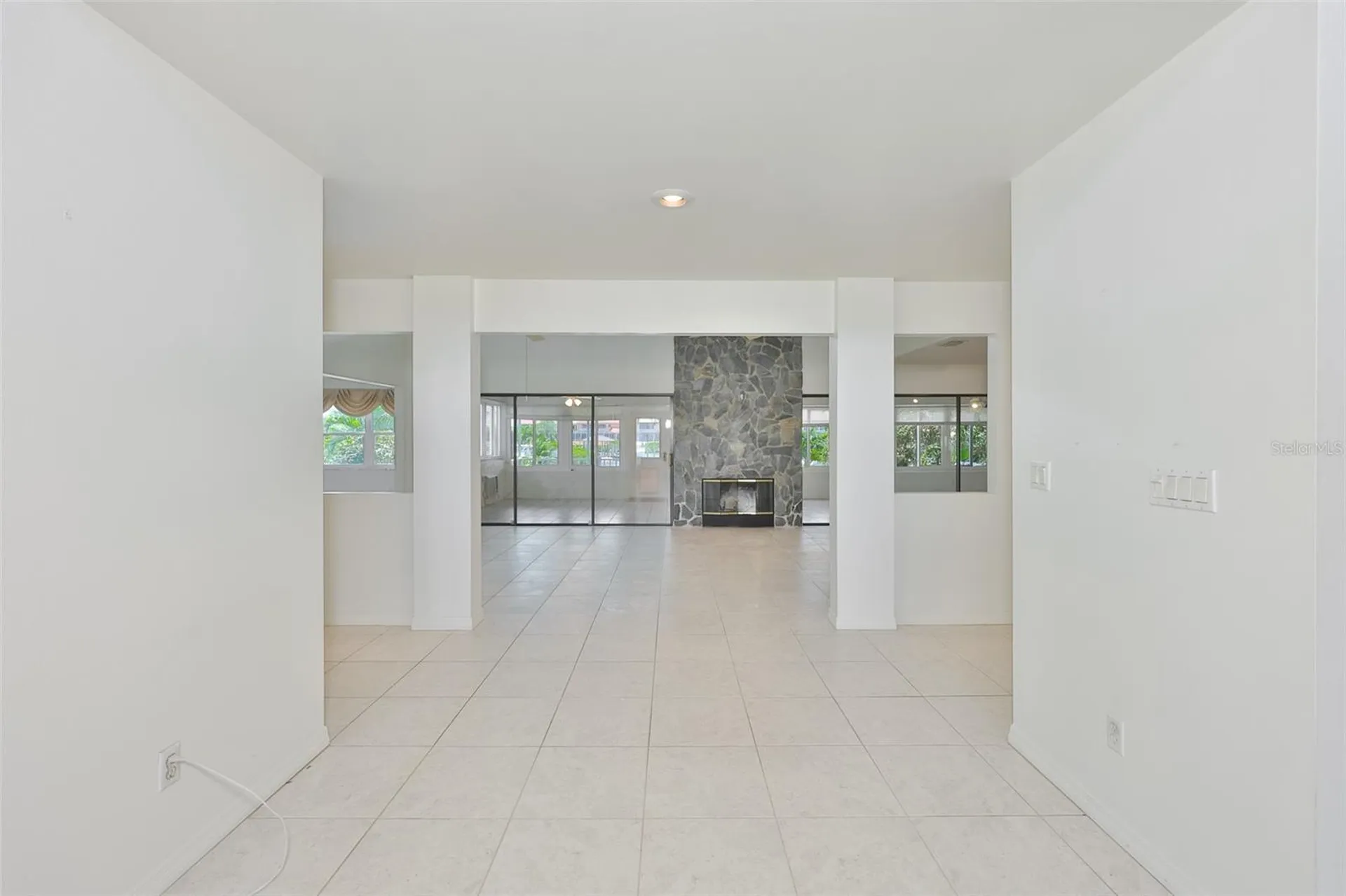 929 Symphony Isles Boulevard Apollo Beach FL 33572