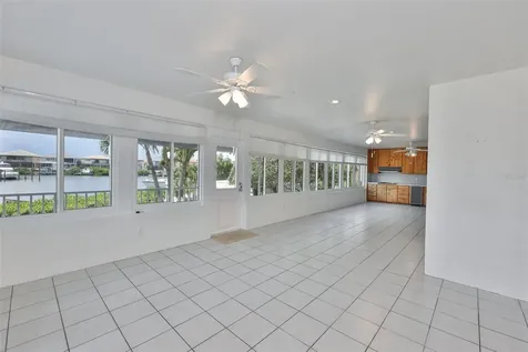 929 Symphony Isles Boulevard Apollo Beach FL 33572