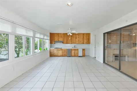 929 Symphony Isles Boulevard Apollo Beach FL 33572
