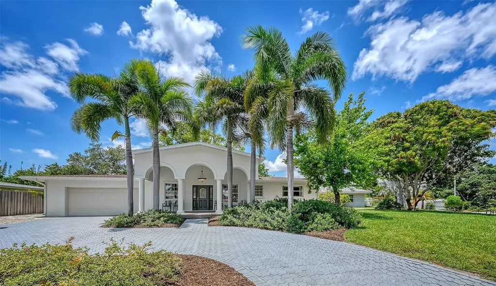 2465 Foster Lane Sarasota FL 34239