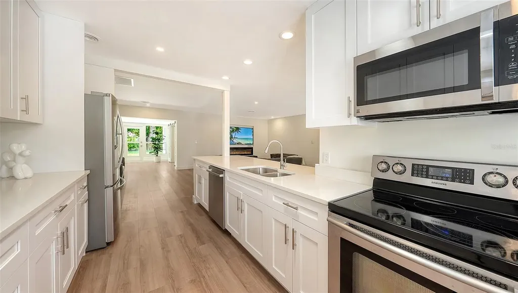 2465 Foster Lane Sarasota FL 34239