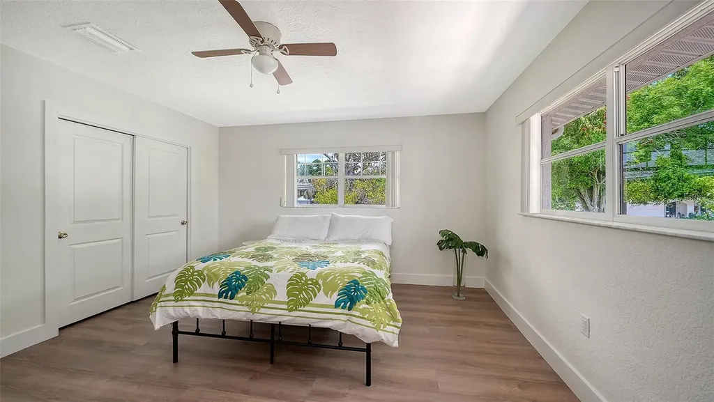 2465 Foster Lane Sarasota FL 34239