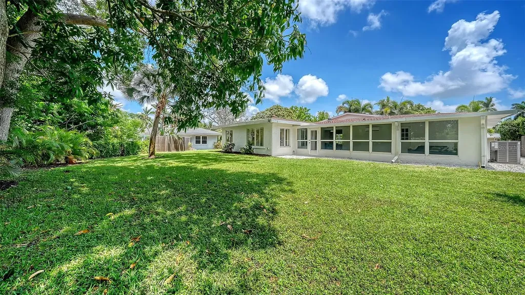 2465 Foster Lane Sarasota FL 34239