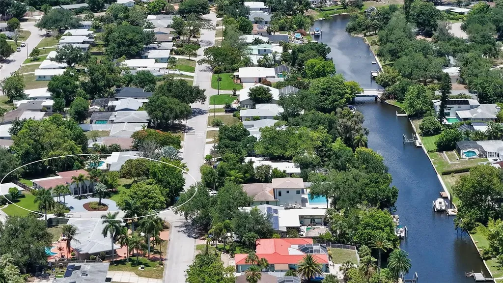 2465 Foster Lane Sarasota FL 34239