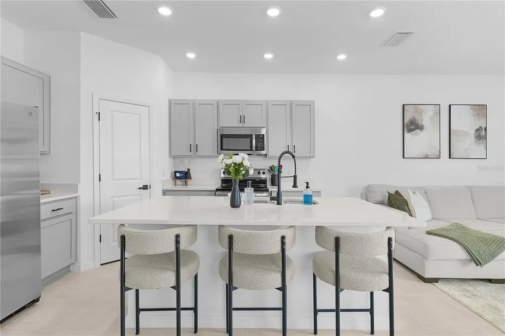 7771 Waterscape Groveland FL 34736