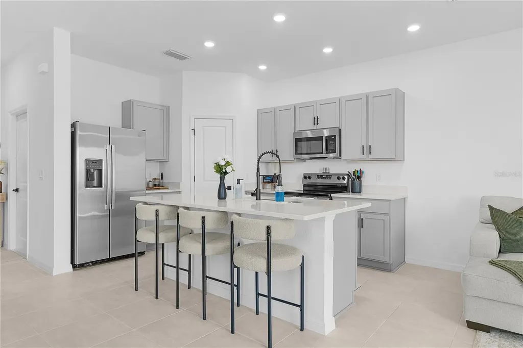 7771 Waterscape Groveland FL 34736
