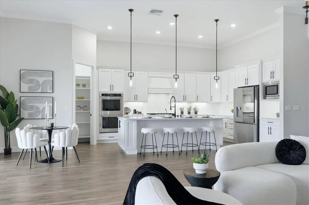 7892 Mainsail Lane Sarasota FL 34240